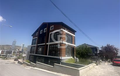 YAŞAMKENT TE CADDE ÜZERİ KÖŞE BAŞI SATILIK NATAMAM BİNA