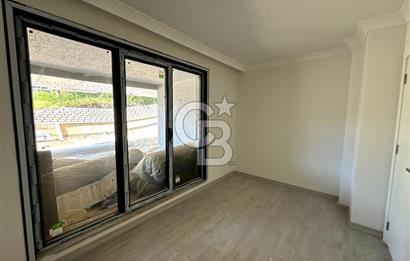 Üsküdar Barbaros Mah. 3+1 Sıfır Bahçe Katı SATILIK Daire