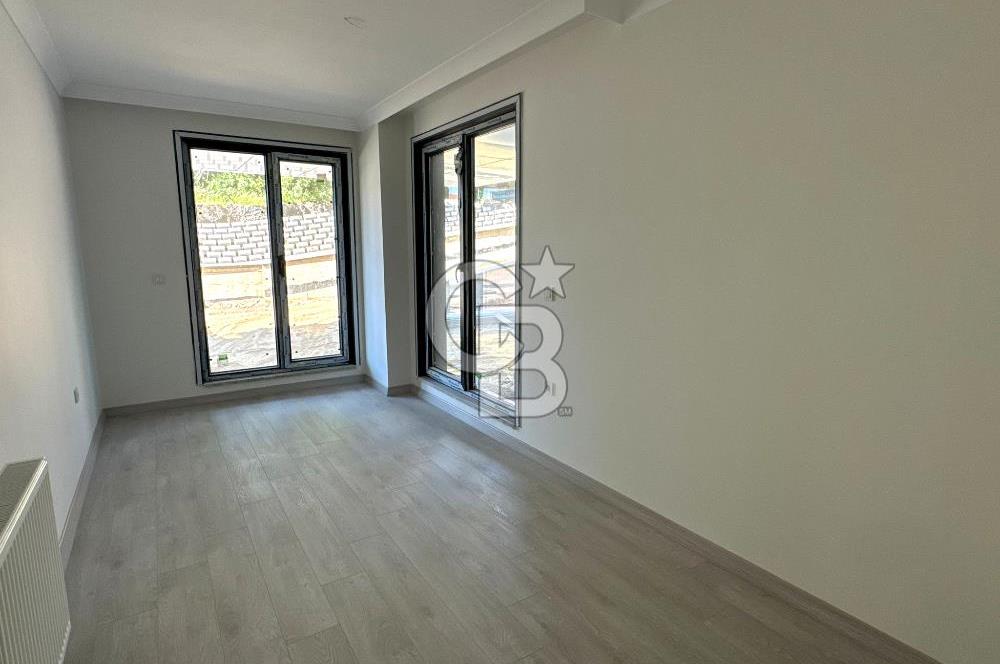 Üsküdar Barbaros Mah. 3+1 Sıfır Bahçe Katı SATILIK Daire