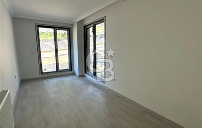 Üsküdar Barbaros Mah. 3+1 Sıfır Bahçe Katı SATILIK Daire