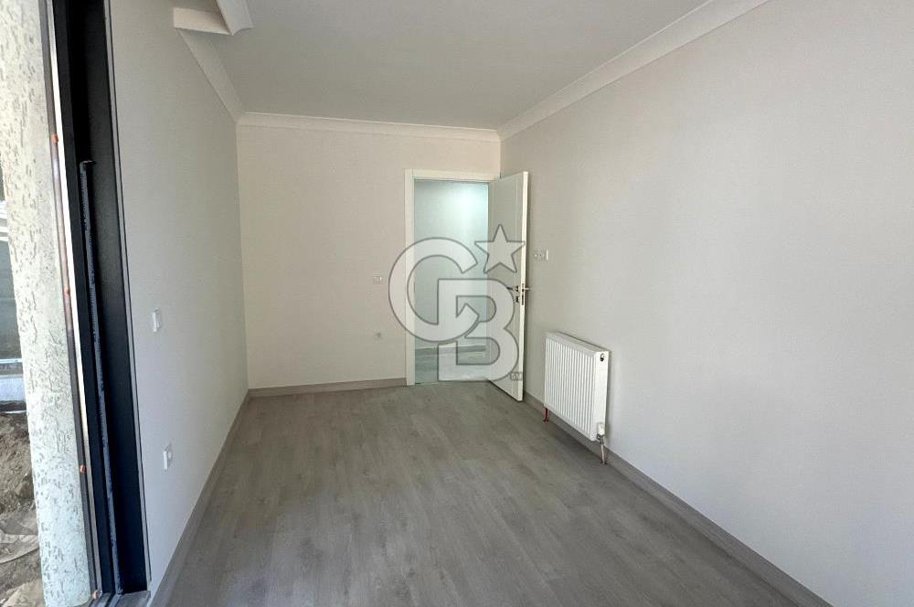Üsküdar Barbaros Mah. 3+1 Sıfır Bahçe Katı SATILIK Daire