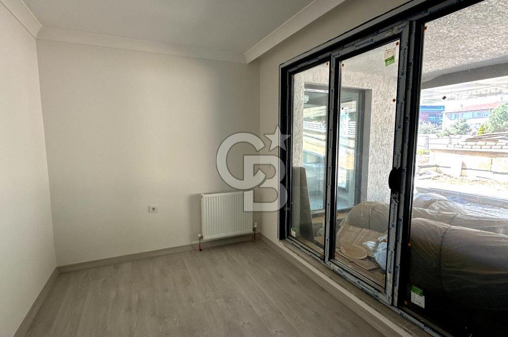 Üsküdar Barbaros Mah. 3+1 Sıfır Bahçe Katı SATILIK Daire