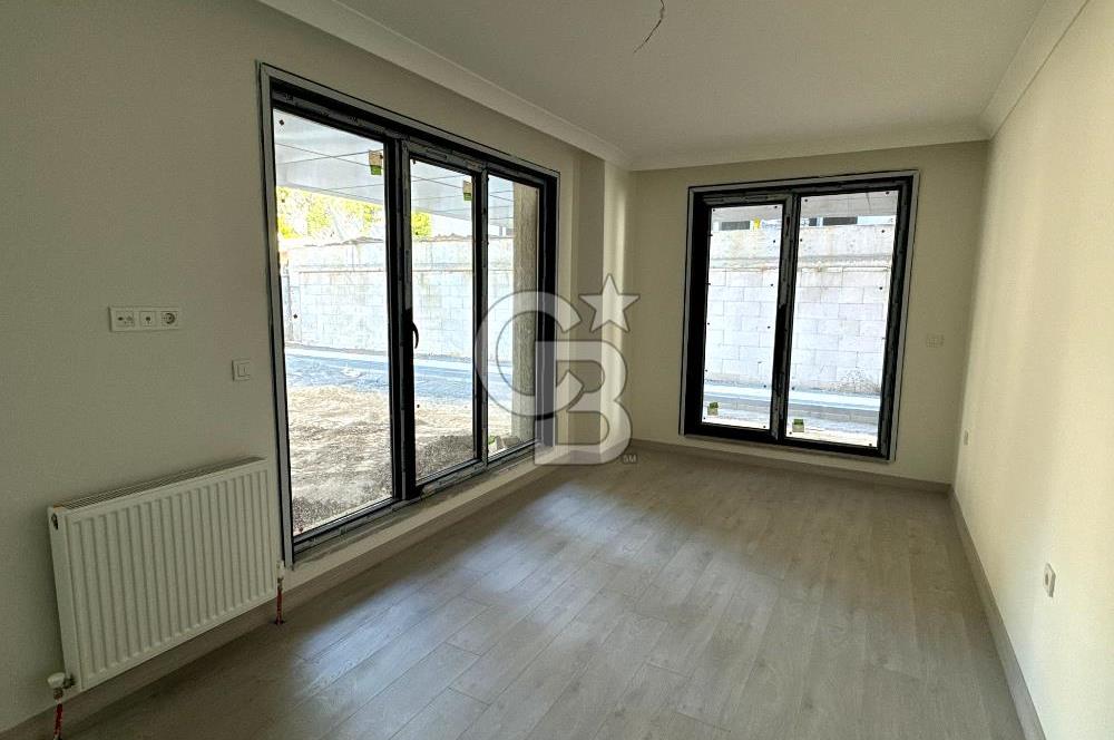 Üsküdar Barbaros Mah. 3+1 Sıfır Bahçe Katı SATILIK Daire