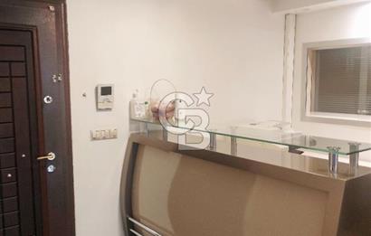 KOZYATAĞI MERKEZDE SİTE İÇERİSİNDE İSKANLI OTOPARKLI YÜKSEK GİRİŞ OFİS