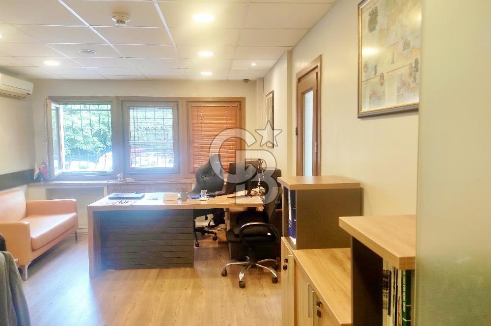 KOZYATAĞI MERKEZDE SİTE İÇERİSİNDE İSKANLI OTOPARKLI YÜKSEK GİRİŞ OFİS