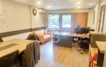 KOZYATAĞI MERKEZDE SİTE İÇERİSİNDE İSKANLI OTOPARKLI YÜKSEK GİRİŞ OFİS