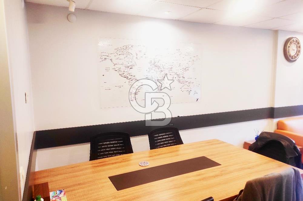 KOZYATAĞI MERKEZDE SİTE İÇERİSİNDE İSKANLI OTOPARKLI YÜKSEK GİRİŞ OFİS