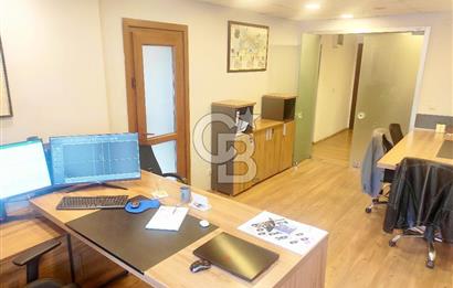 KOZYATAĞI MERKEZDE SİTE İÇERİSİNDE İSKANLI OTOPARKLI YÜKSEK GİRİŞ OFİS