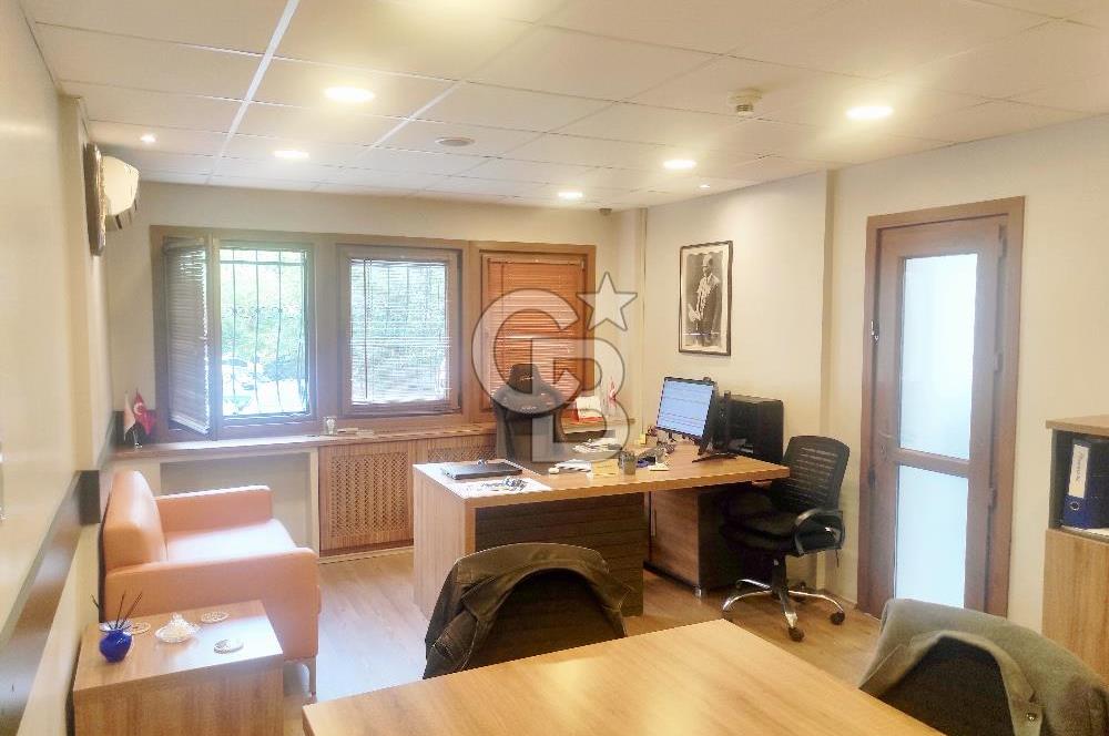 KOZYATAĞI MERKEZDE SİTE İÇERİSİNDE İSKANLI OTOPARKLI YÜKSEK GİRİŞ OFİS
