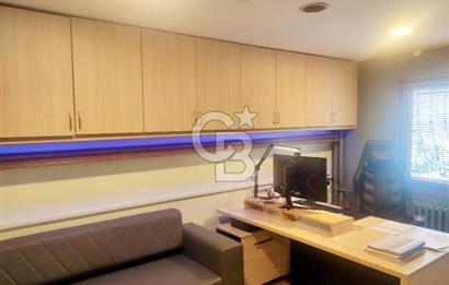 KOZYATAĞI MERKEZDE SİTE İÇERİSİNDE İSKANLI OTOPARKLI YÜKSEK GİRİŞ OFİS