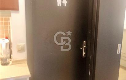 KOZYATAĞI MERKEZDE SİTE İÇERİSİNDE İSKANLI OTOPARKLI YÜKSEK GİRİŞ OFİS
