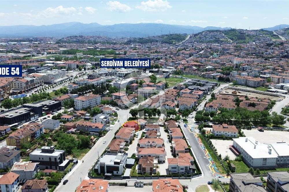 ALTINIŞIK; AKILLI EV TEKNOLOJİLERİNE SAHİP FONKSİYONEL VİLLA.
