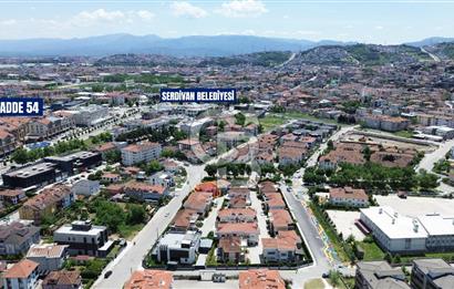 ALTINIŞIK; AKILLI EV TEKNOLOJİLERİNE SAHİP FONKSİYONEL VİLLA.