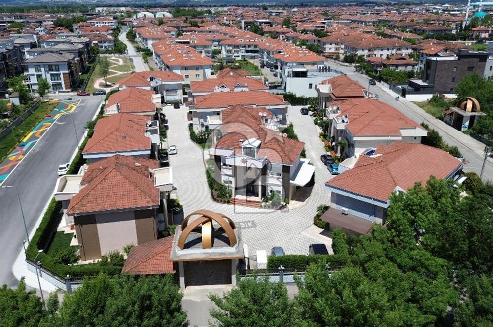 ALTINIŞIK; AKILLI EV TEKNOLOJİLERİNE SAHİP FONKSİYONEL VİLLA.