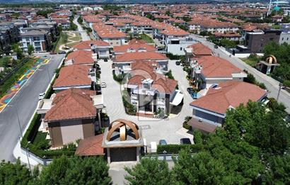 ALTINIŞIK; AKILLI EV TEKNOLOJİLERİNE SAHİP FONKSİYONEL VİLLA.