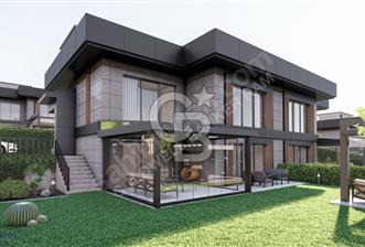 SATILIK ARNAVUTKÖY DURUSU GÖL VE ORMAN MANZARALI 4+1 VİLLA