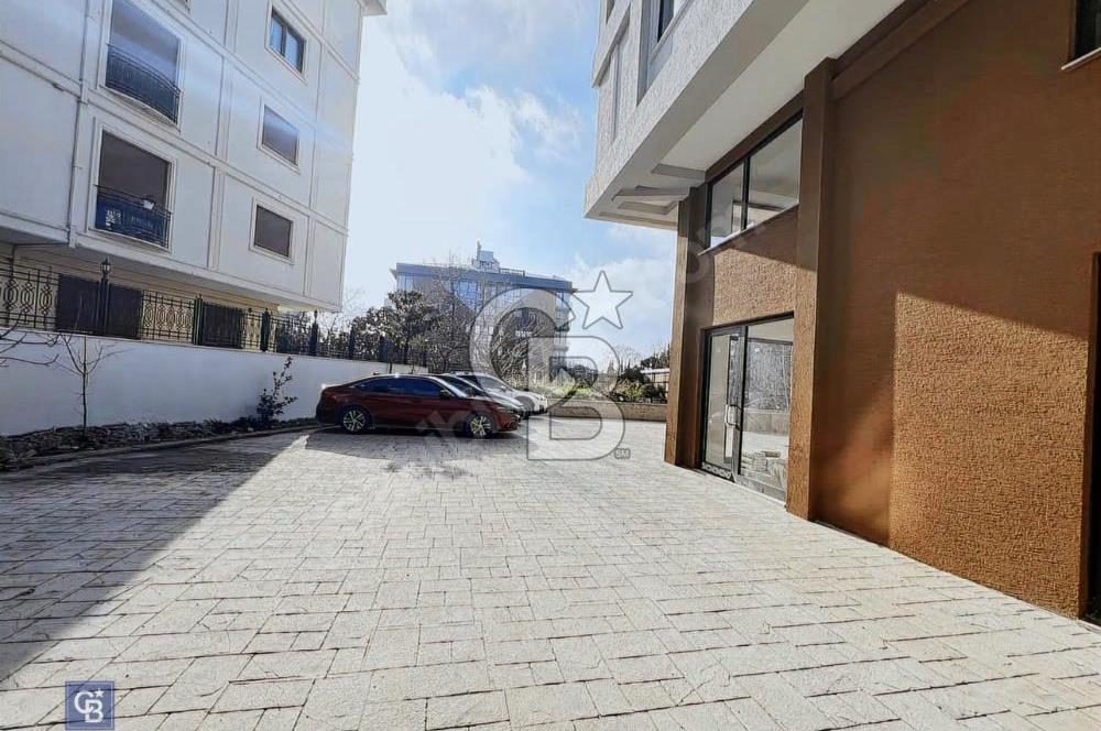 ACIBADEM CADDESİ ÜZERİNDE SATILIKL DÜKKAN