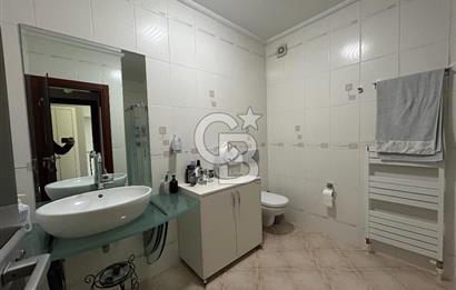 Ardıçlı Evler’de Geniş Bahçeli Satılık Tripleks Villa