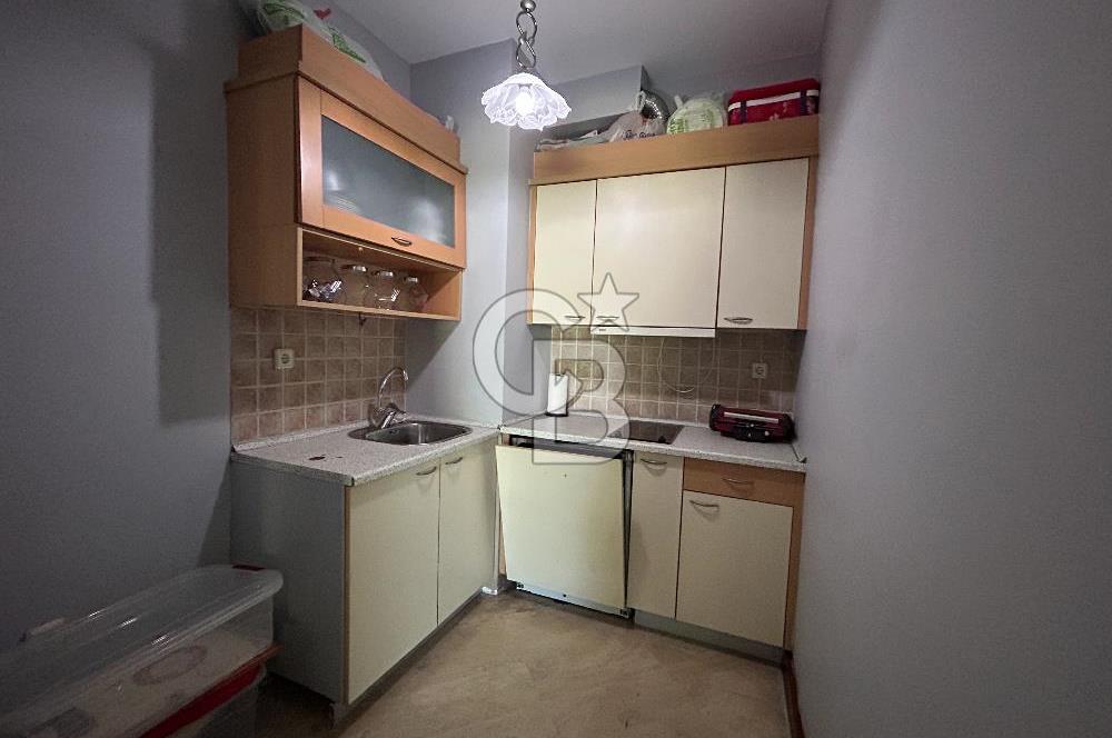Ardıçlı Evler’de Geniş Bahçeli Satılık Tripleks Villa