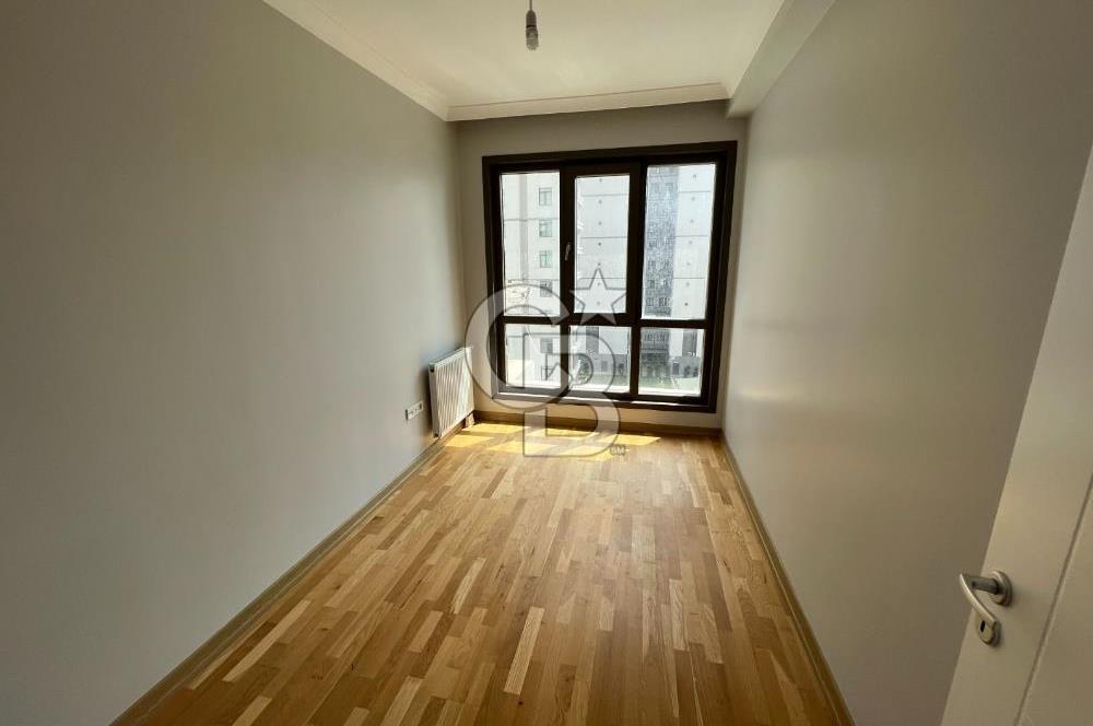 Kartal Atalar Cordella Sitesi Boş 2+1 Fırsat Satılık Daire