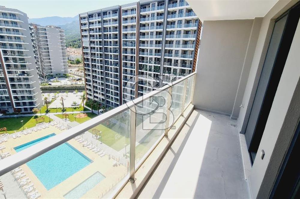 Manisa Meydan Sitesi Havuz Cephe Kiralık 1+1 Daire