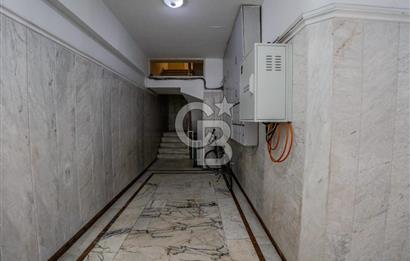 ALSANCAK 1.KORDONDA DENİZ MANZARALI SATILIK GENİŞ 4+1 DAİRE