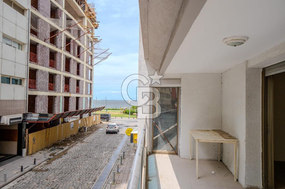 ALSANCAK 1.KORDONDA DENİZ MANZARALI SATILIK GENİŞ 4+1 DAİRE
