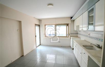 ALSANCAK 1.KORDONDA DENİZ MANZARALI SATILIK GENİŞ 4+1 DAİRE