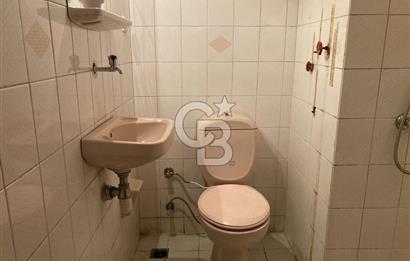 Karşıyaka Girne Bulvarı Üzerinde Kiralık 4+1 Daire