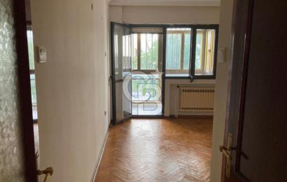 Karşıyaka Girne Bulvarı Üzerinde Kiralık 4+1 Daire