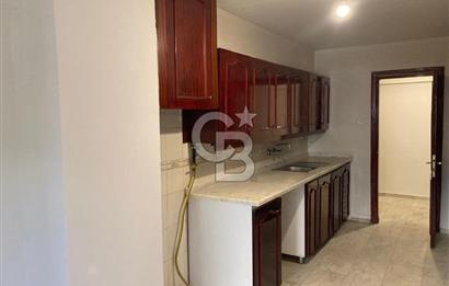Karşıyaka Girne Bulvarı Üzerinde Kiralık 4+1 Daire