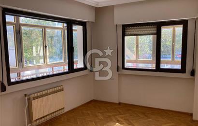 Karşıyaka Girne Bulvarı Üzerinde Kiralık 4+1 Daire