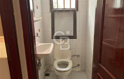 Karşıyaka Girne Bulvarı Üzerinde Kiralık 4+1 Daire