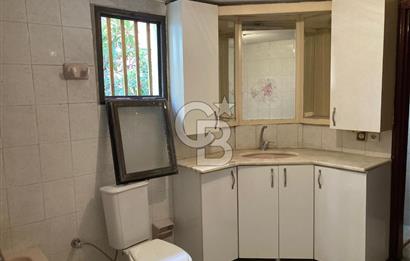 Karşıyaka Girne Bulvarı Üzerinde Kiralık 4+1 Daire