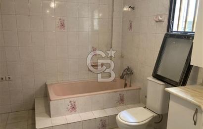 Karşıyaka Girne Bulvarı Üzerinde Kiralık 4+1 Daire