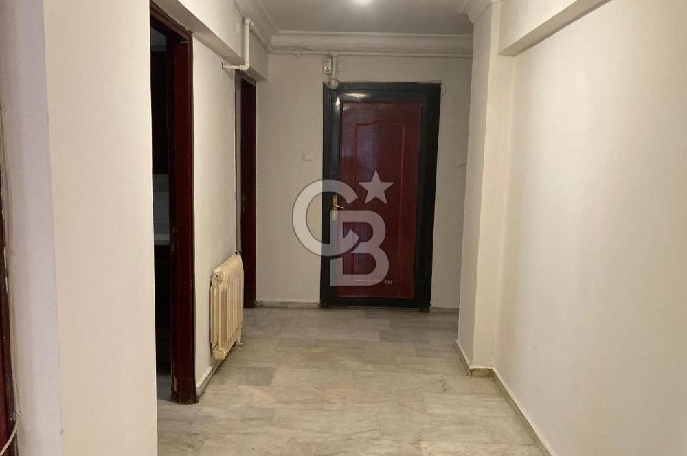 Karşıyaka Girne Bulvarı Üzerinde Kiralık 4+1 Daire