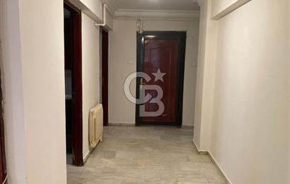Karşıyaka Girne Bulvarı Üzerinde Kiralık 4+1 Daire