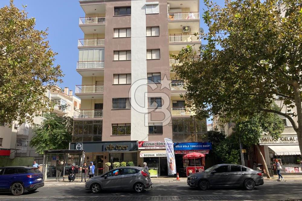 Karşıyaka Girne Bulvarı Üzerinde Kiralık 4+1 Daire