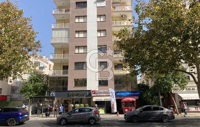 Karşıyaka Girne Bulvarı Üzerinde Kiralık 4+1 Daire