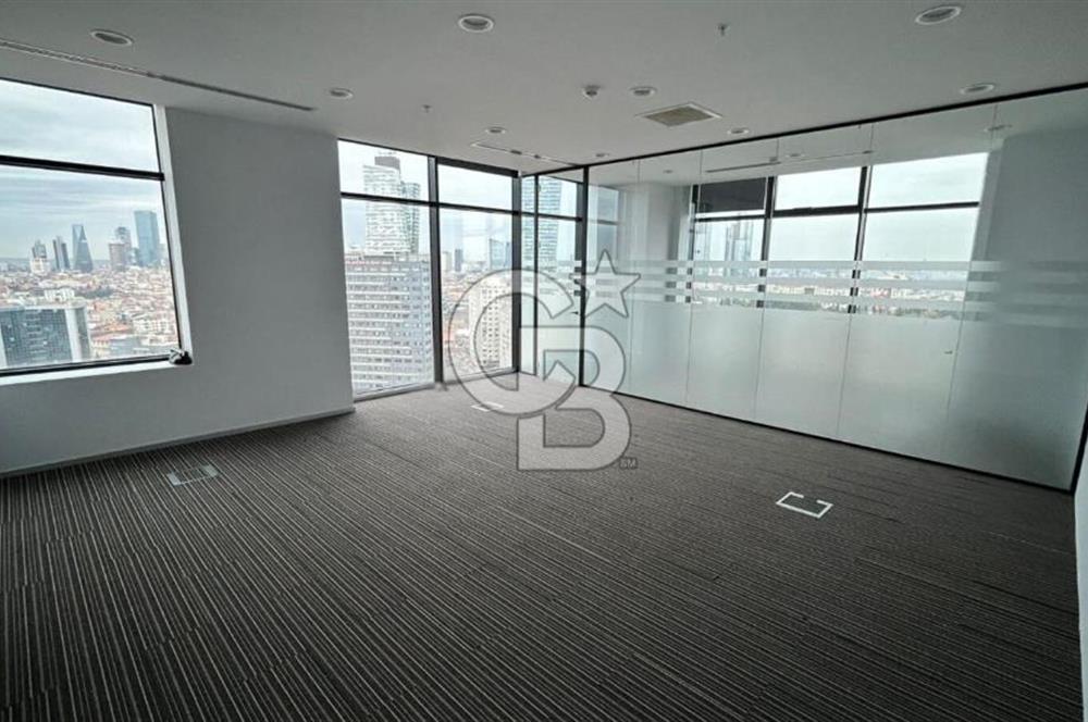 Şişli Nurol Tower'da Çift Cepheli Satılık Geniş Ofis