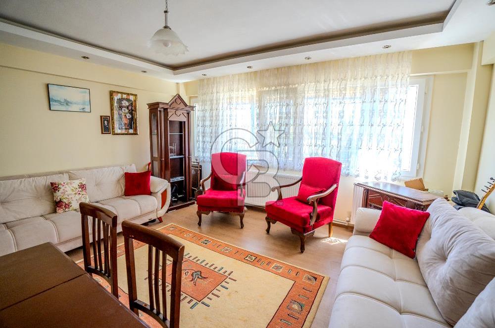 * Güzelbahçe'de 3. Kat Ferah Daire – 3+1, Kapalı Mutfak, 120 m²