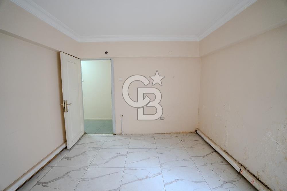 ALSANCAK 1.KORDONDA DENİZ MANZARALI SATILIK GENİŞ 4+1 DAİRE