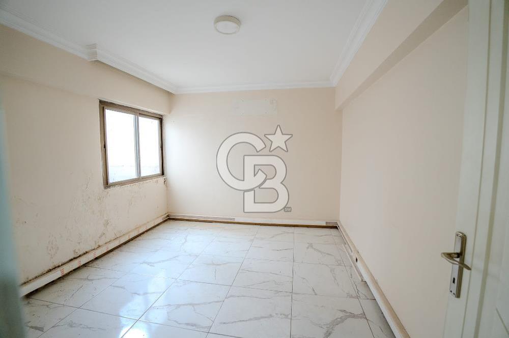 ALSANCAK 1.KORDONDA DENİZ MANZARALI SATILIK GENİŞ 4+1 DAİRE