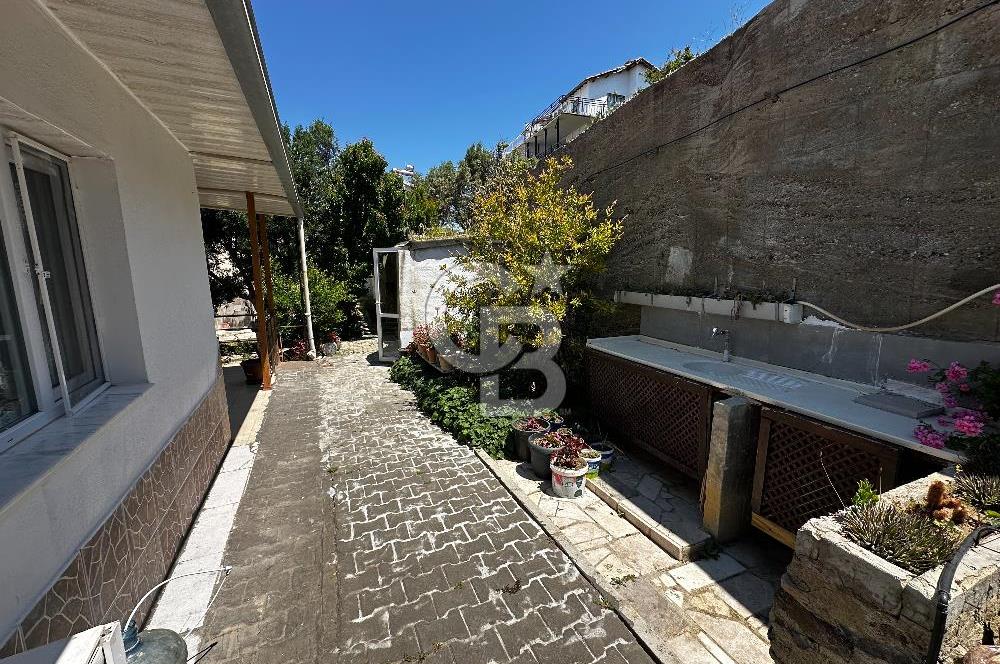 KARABURUN KÜÇÜKBAHÇEDE 3+1 SATILIK VİLLA