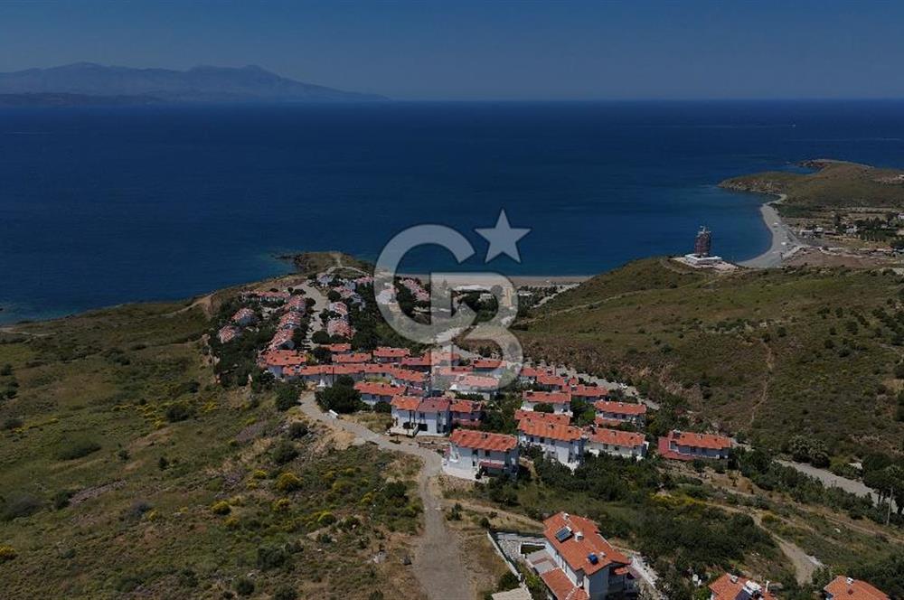 KARABURUN KÜÇÜKBAHÇEDE 3+1 SATILIK VİLLA