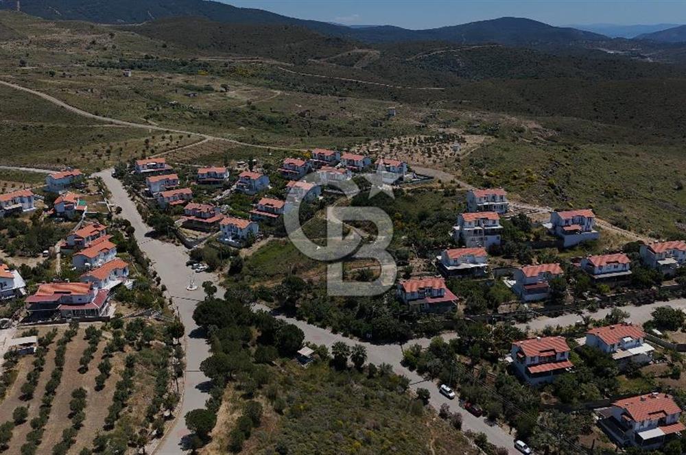 KARABURUN KÜÇÜKBAHÇEDE 3+1 SATILIK VİLLA