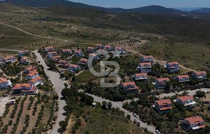 KARABURUN KÜÇÜKBAHÇEDE 3+1 SATILIK VİLLA
