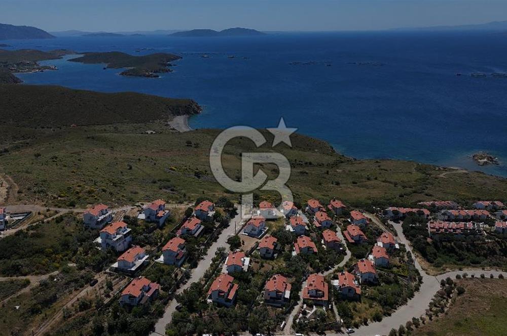 KARABURUN KÜÇÜKBAHÇEDE 3+1 SATILIK VİLLA
