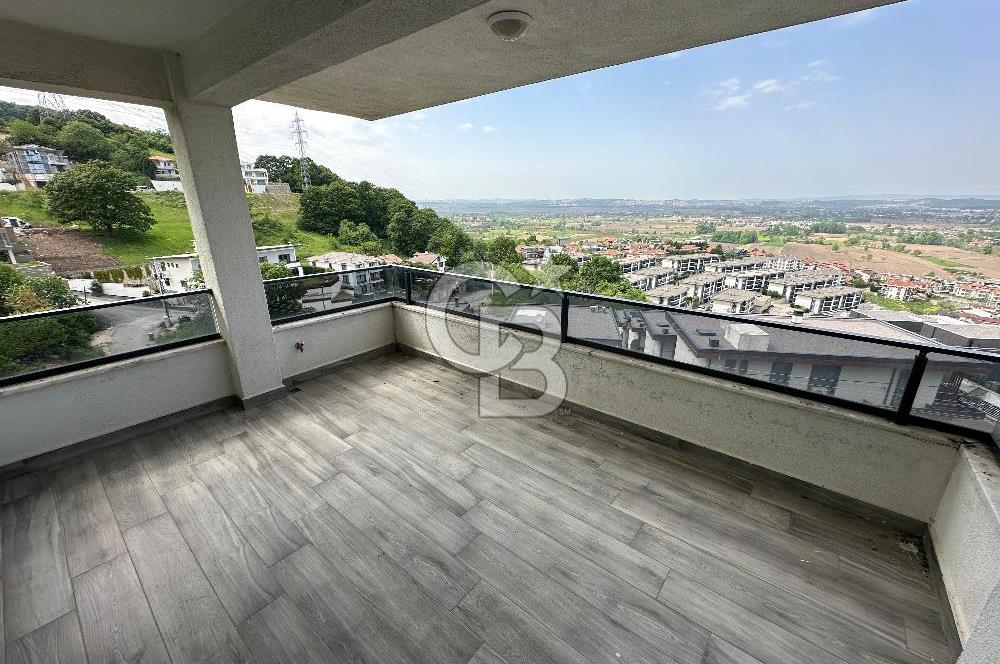 Konforlu Yaşam Sunan Panoramik Şehir Manzaralı Lüks Villa!