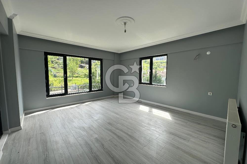 Konforlu Yaşam Sunan Panoramik Şehir Manzaralı Lüks Villa!